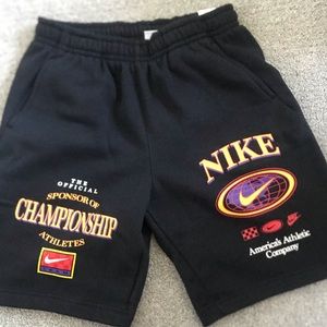 Nike Sportswear Club Men's Americana Shorts
Nike Mens